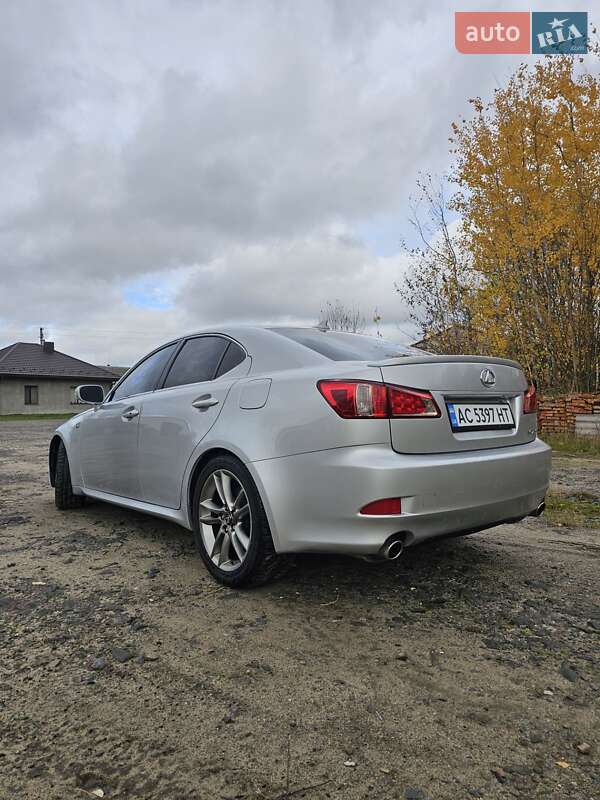 Седан Lexus IS 2011 в Камені-Каширському