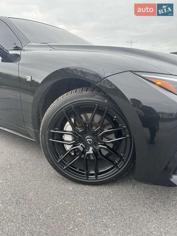 Седан Lexus IS 2022 в Днепре