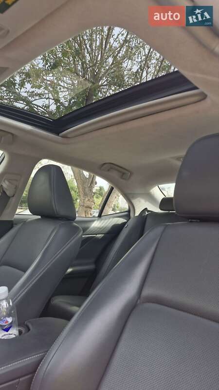 Седан Lexus IS 2016 в Києві