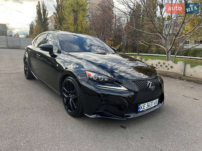Седан Lexus IS 2015 в Кривом Роге