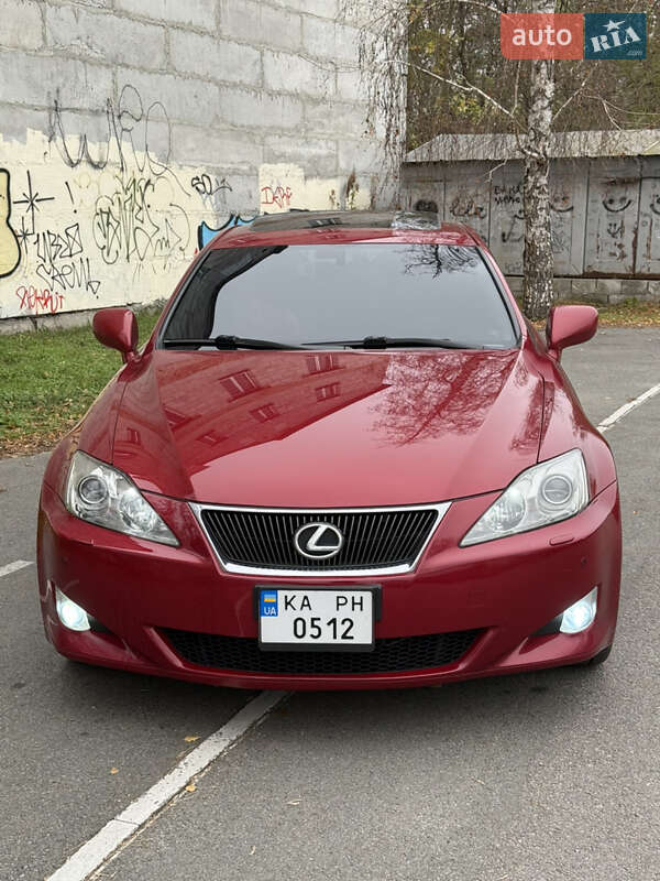 Седан Lexus IS 2008 в Киеве