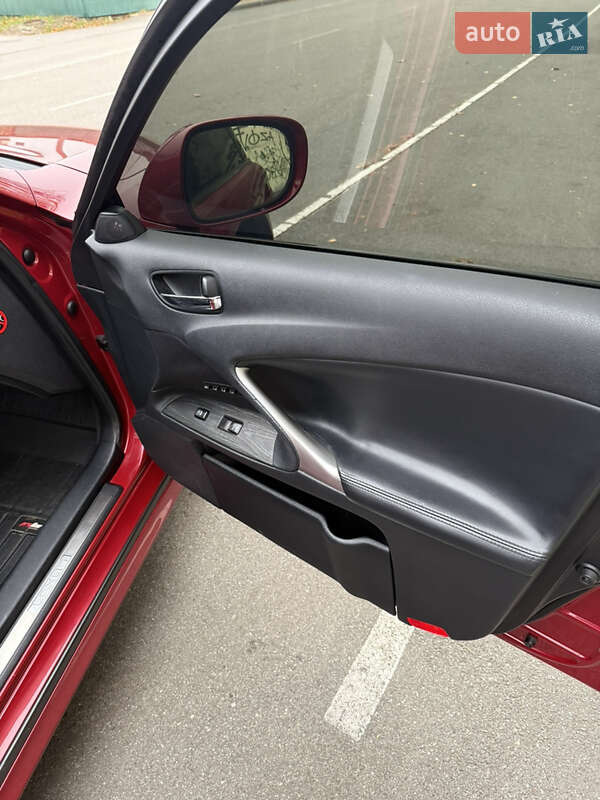 Седан Lexus IS 2008 в Киеве