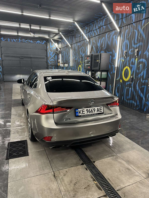 Седан Lexus IS 2016 в Днепре