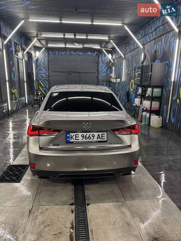 Седан Lexus IS 2016 в Днепре
