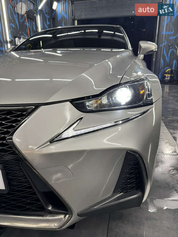 Седан Lexus IS 2016 в Днепре