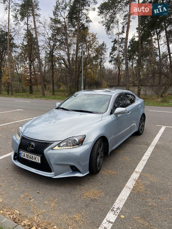 Седан Lexus IS 2011 в Черкассах
