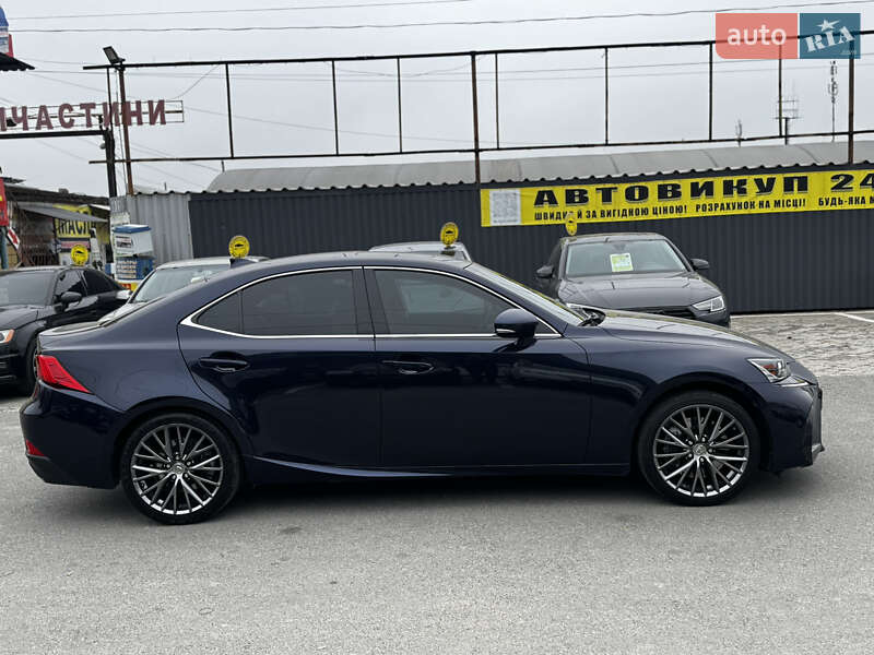 Седан Lexus IS 2017 в Днепре