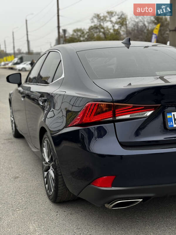 Седан Lexus IS 2017 в Днепре