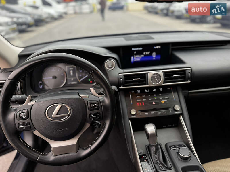 Седан Lexus IS 2017 в Днепре