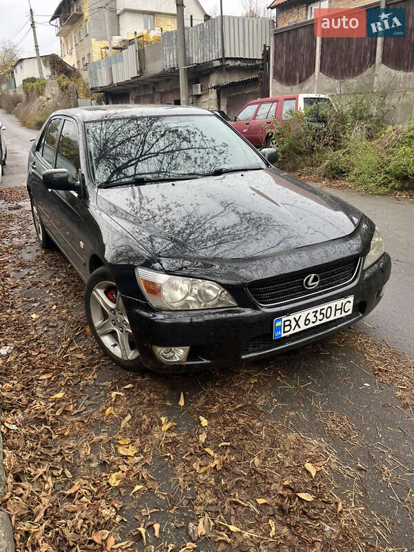 Седан Lexus IS 1999 в Києві