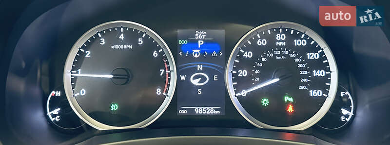 Седан Lexus IS 2015 в Києві