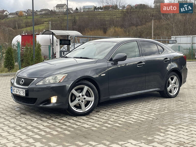 Седан Lexus IS 2007 в Турці