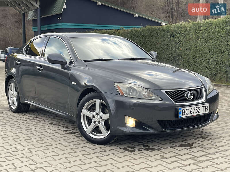 Седан Lexus IS 2007 в Турці