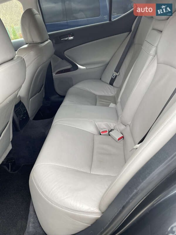 Седан Lexus IS 2007 в Турці
