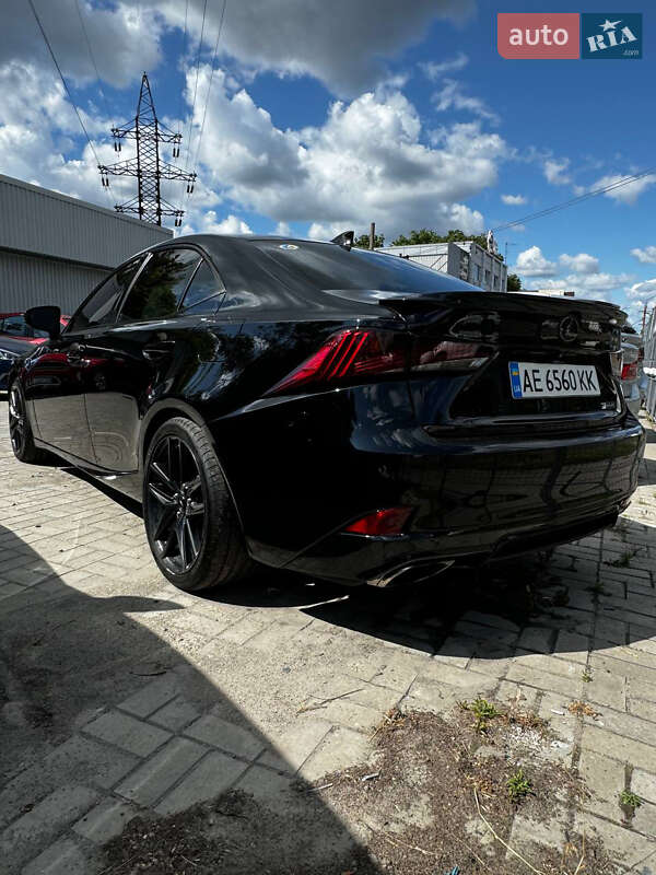 Седан Lexus IS 2017 в Дніпрі