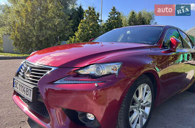 Седан Lexus IS 2015 в Львове