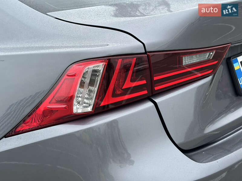 Седан Lexus IS 2013 в Одесі