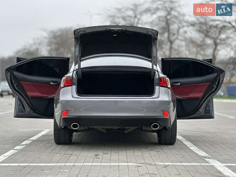 Седан Lexus IS 2013 в Одесі