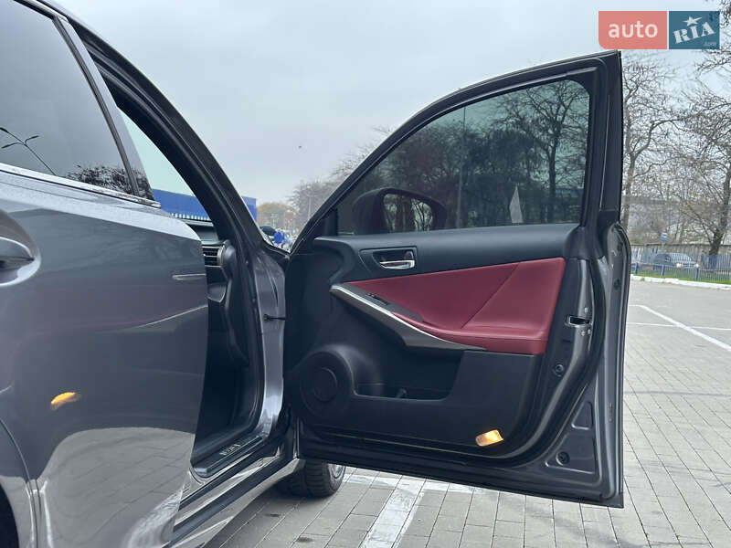 Седан Lexus IS 2013 в Одесі