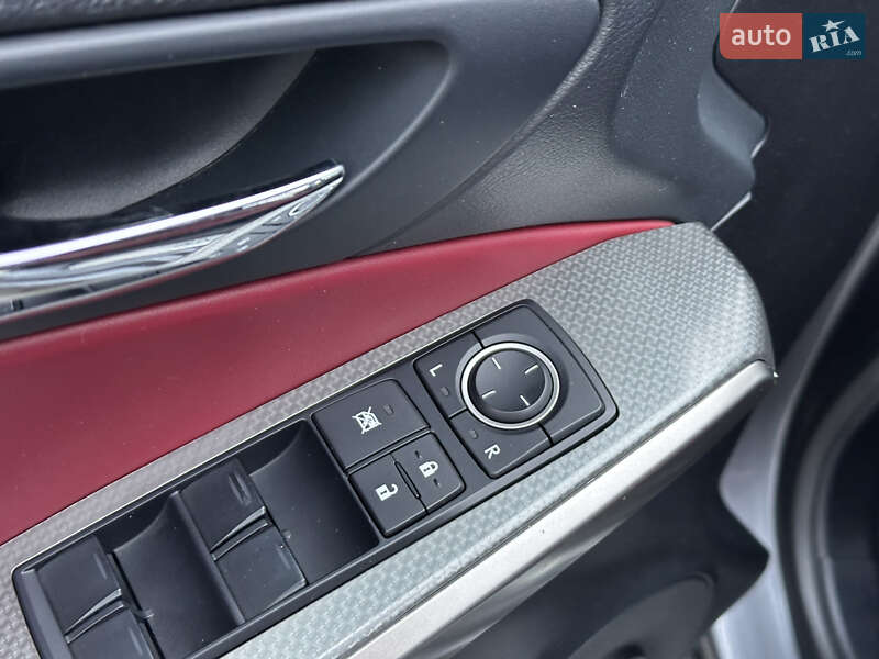 Седан Lexus IS 2013 в Одесі