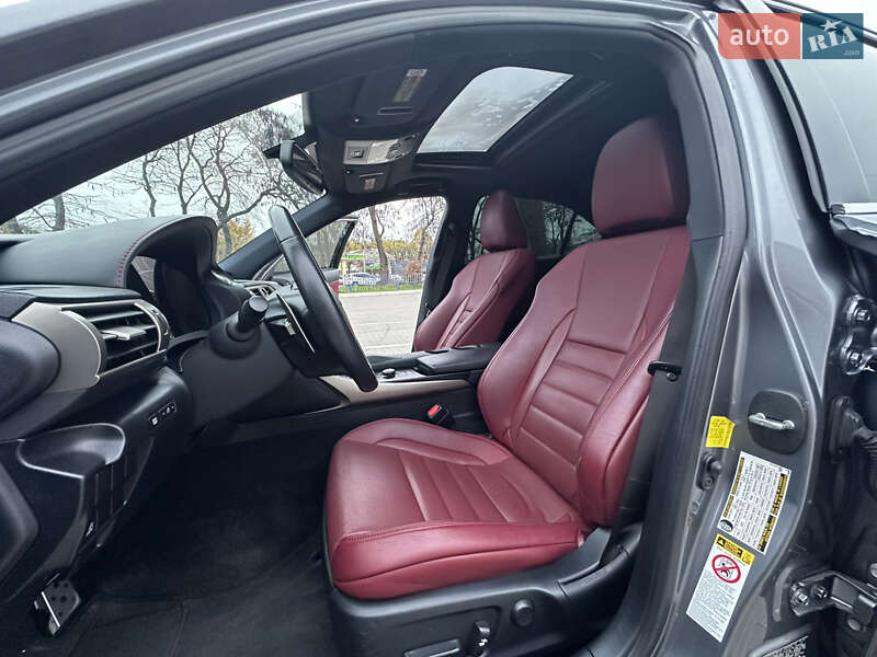 Седан Lexus IS 2013 в Одесі