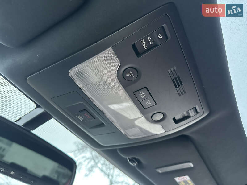 Седан Lexus IS 2013 в Одесі