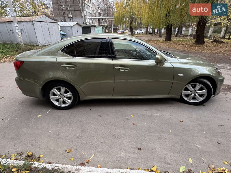 Седан Lexus IS 2006 в Днепре