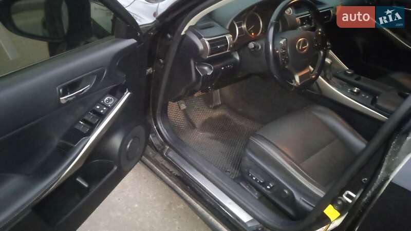 Седан Lexus IS 2016 в Сумах фото 27 Седан Lexus IS 2016 в Сумах