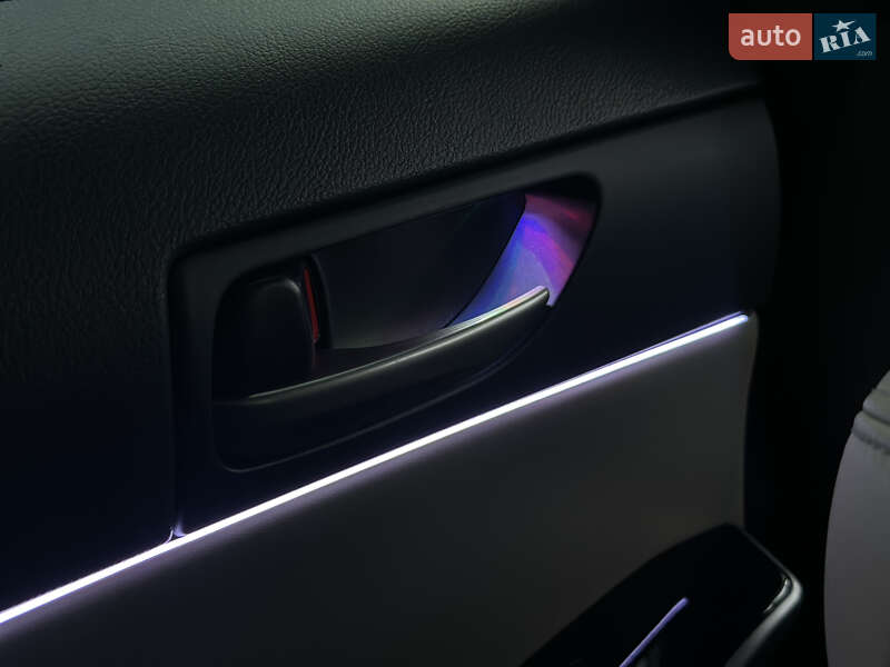 Седан Lexus IS 2016 в Киеве фото 26 Седан Lexus IS 2016 в Киеве