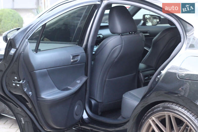 Седан Lexus IS 2021 в Одессе