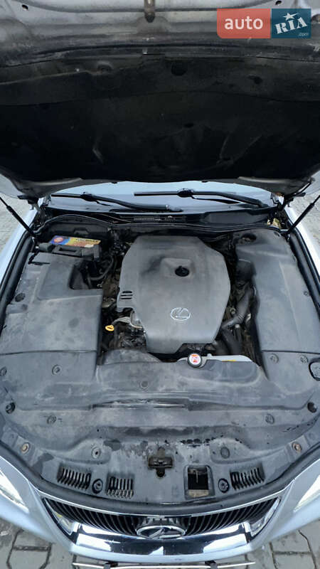 Седан Lexus IS 2006 в Киеве