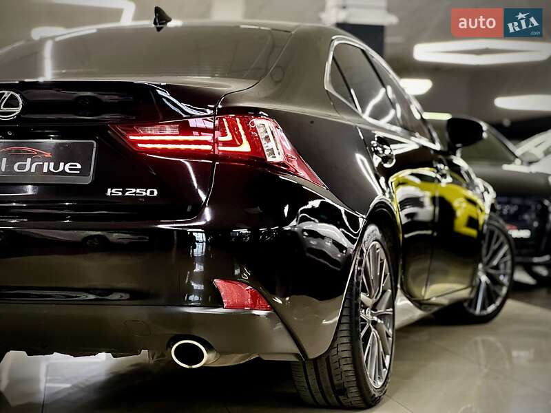Седан Lexus IS 2013 в Миколаєві