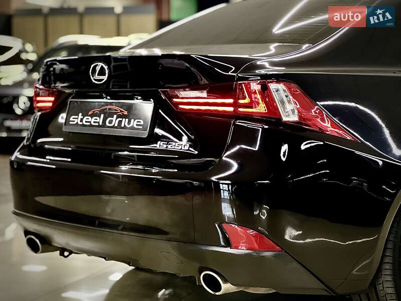 Седан Lexus IS 2013 в Миколаєві