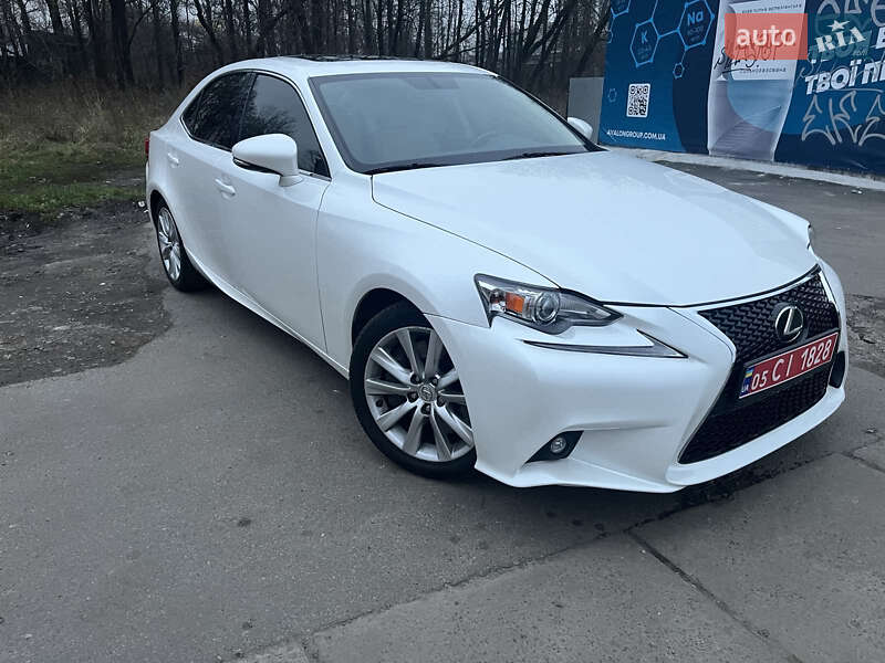 Lexus IS 2016