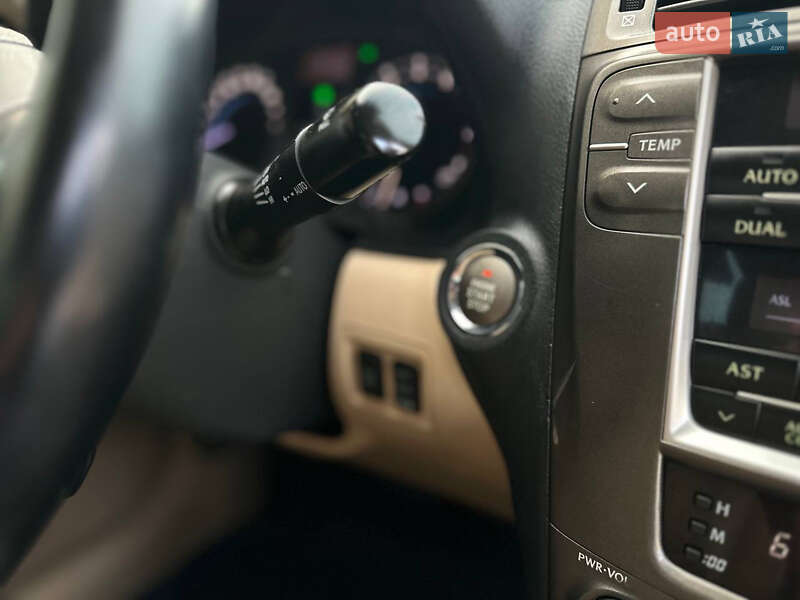 Седан Lexus IS 2006 в Ивано-Франковске
