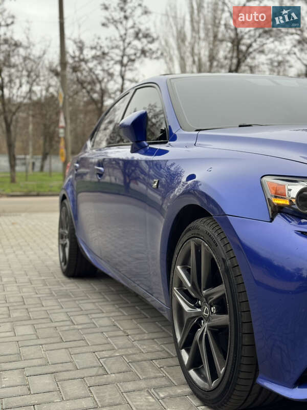 Седан Lexus IS 2014 в Миколаєві