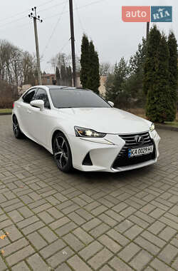 Седан Lexus IS 2016 в Киеве