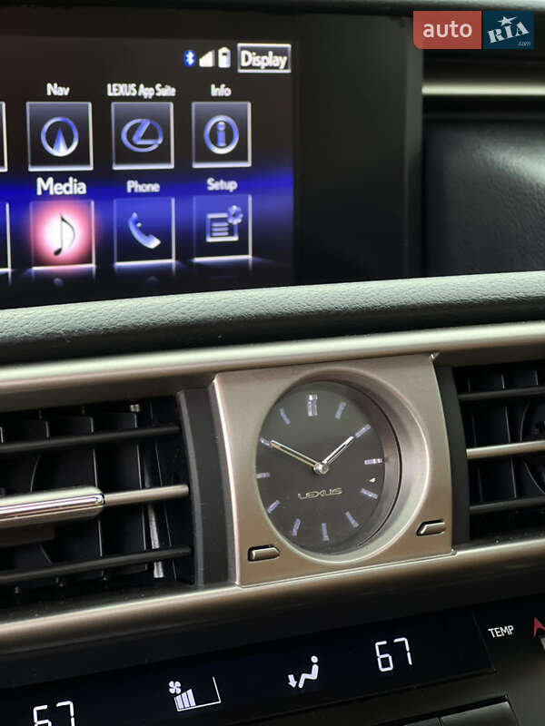 Седан Lexus IS 2014 в Львове фото 31 Седан Lexus IS 2014 в Львове