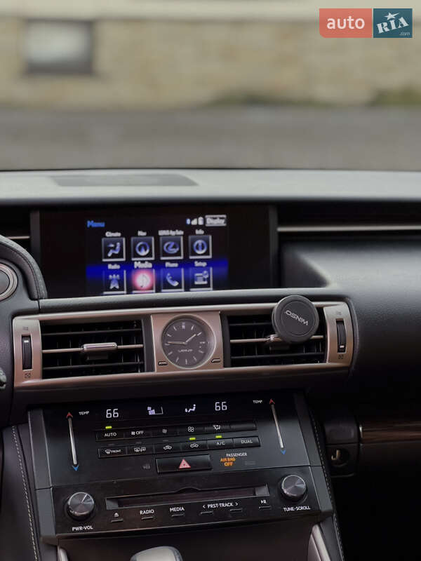Седан Lexus IS 2014 в Львове фото 35 Седан Lexus IS 2014 в Львове