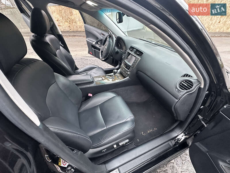 Седан Lexus IS 2008 в Киеве фото 58 Седан Lexus IS 2008 в Киеве