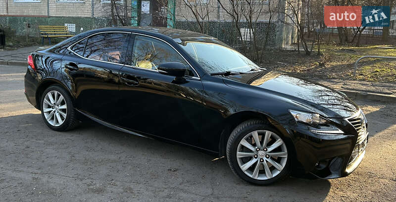 Седан Lexus IS 2015 в Харкові