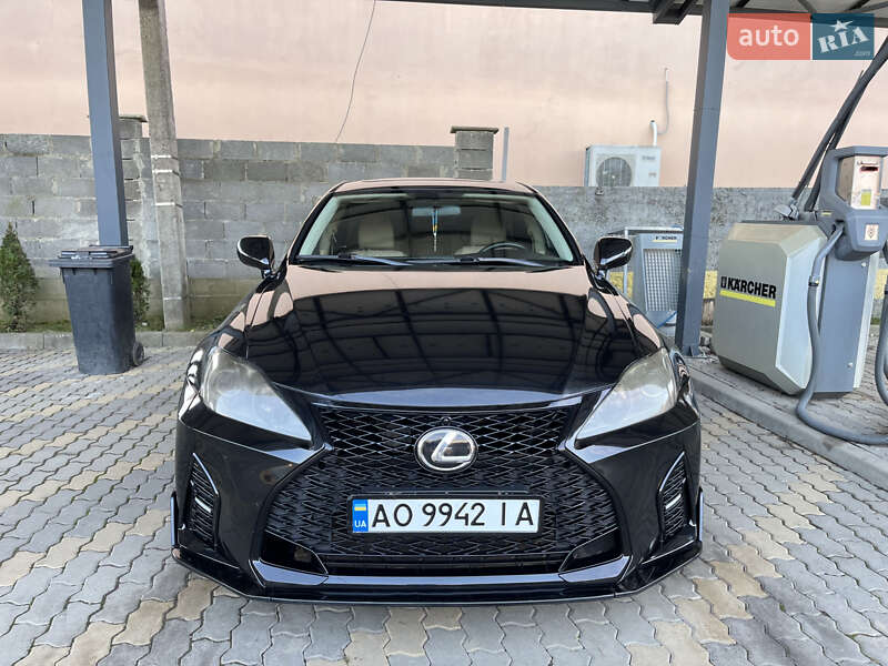 Седан Lexus IS 2007 в Иршаве