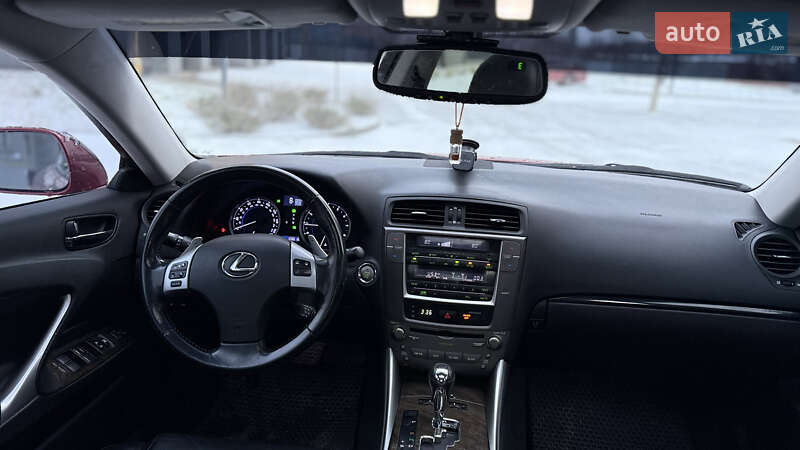 Седан Lexus IS 2013 в Івано-Франківську