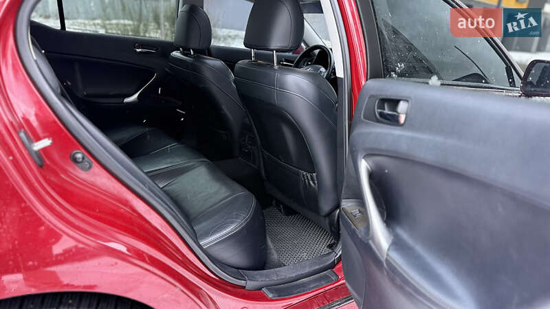 Седан Lexus IS 2013 в Івано-Франківську