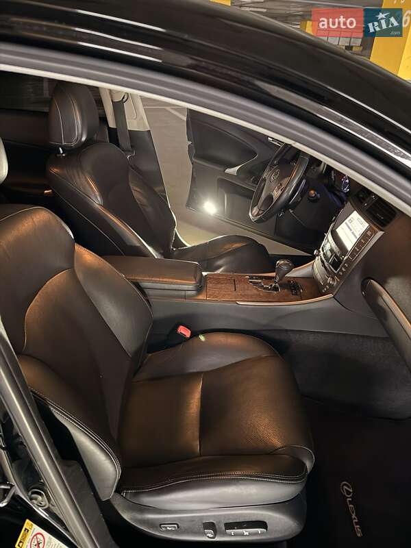 Седан Lexus IS 2011 в Києві фото 24 Седан Lexus IS 2011 в Києві