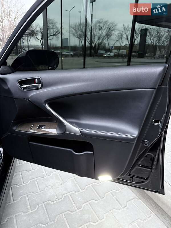 Седан Lexus IS 2011 в Києві фото 13 Седан Lexus IS 2011 в Києві