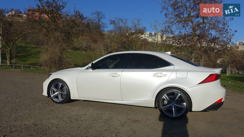 Седан Lexus IS 2018 в Одессе