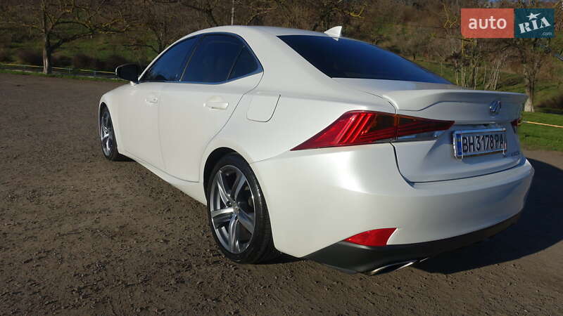 Седан Lexus IS 2018 в Одессе