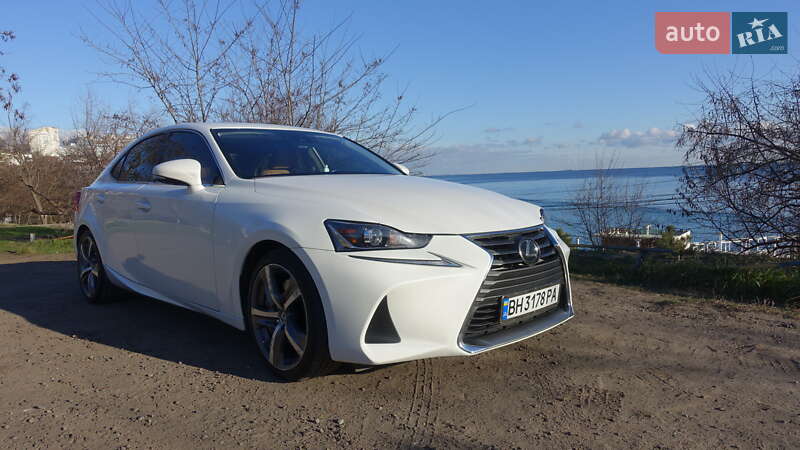 Седан Lexus IS 2018 в Одессе