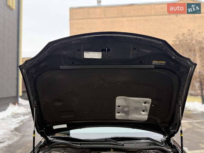 Седан Lexus IS 2018 в Киеве